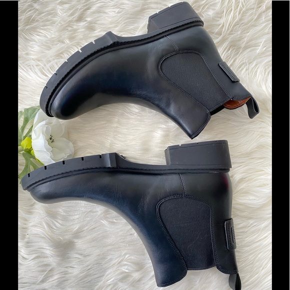 NWT COACH
Lyden Leather Chelsea Booties - Picture 7 of 11